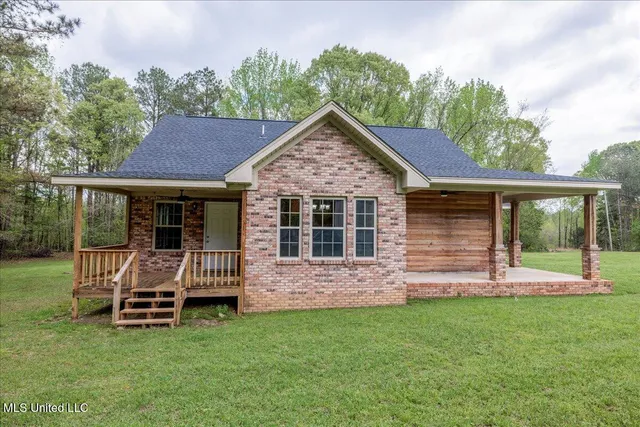 $237,500 | 21871 Highway 51, Scobey, MS 38953