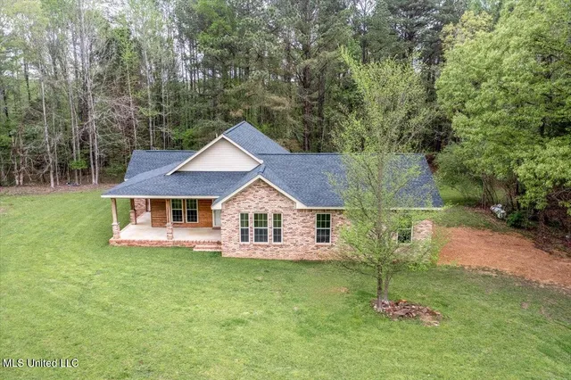 $237,500 | 21871 Highway 51, Scobey, MS 38953