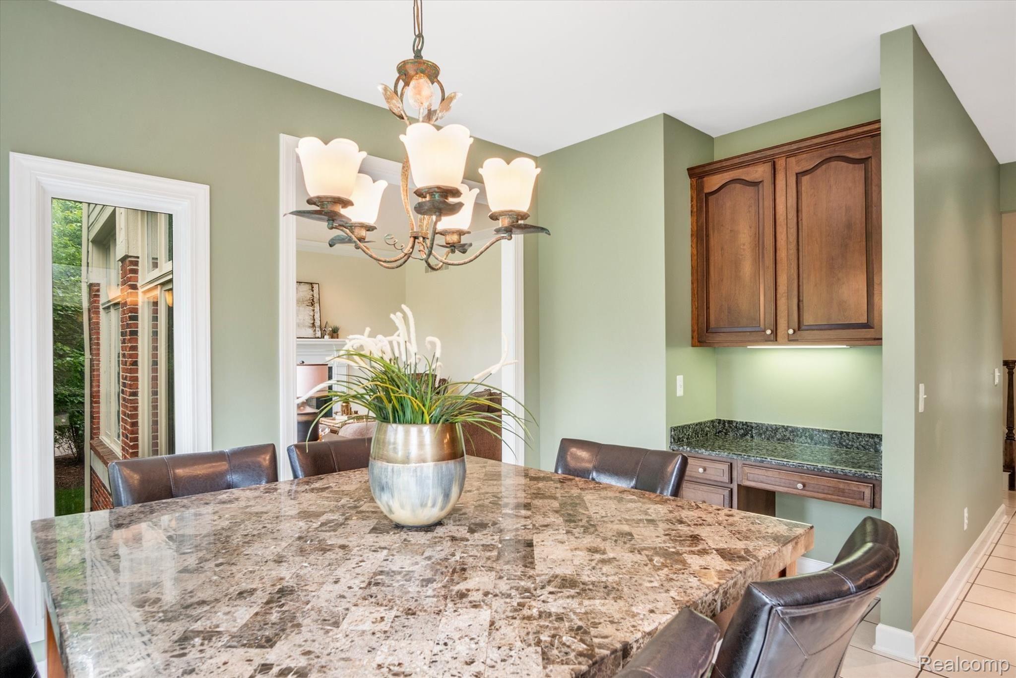 1806 Skyline Drive Rochester, MI 48306 - Photo 20 of 62 23-1806-Skyline-Dr -WindowStill-Real-Estate-Photography-19.jpg