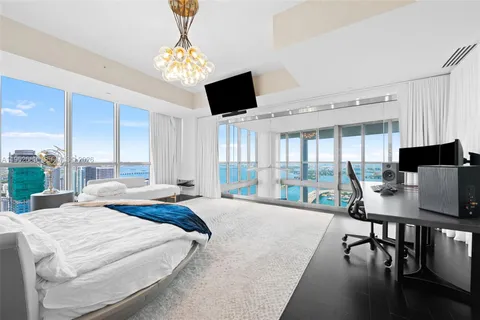 $4,500,000 | 1100 Biscayne Boulevard, Unit 5706, Miami, FL 33132