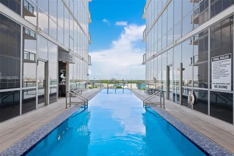 $4,500,000 | 1100 Biscayne Boulevard, Unit 5706, Miami, FL 33132