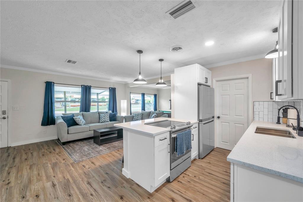 1515 Belleair Road Clearwater, FL 33756 - Photo 4 of 25