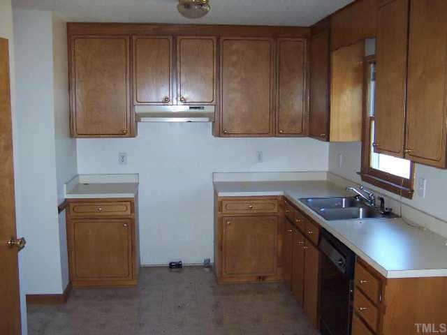 114 Riders Ridge Lane Willow Spring, NC 27592 - Photo 4 of 11 kitchen