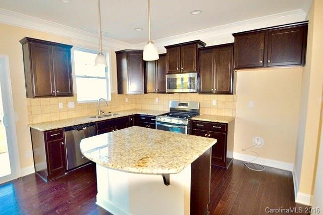 8923 Inverness Bay Road, Unit 187 Charlotte, NC 28278 - Photo 14 of 23 Gallery Image 14