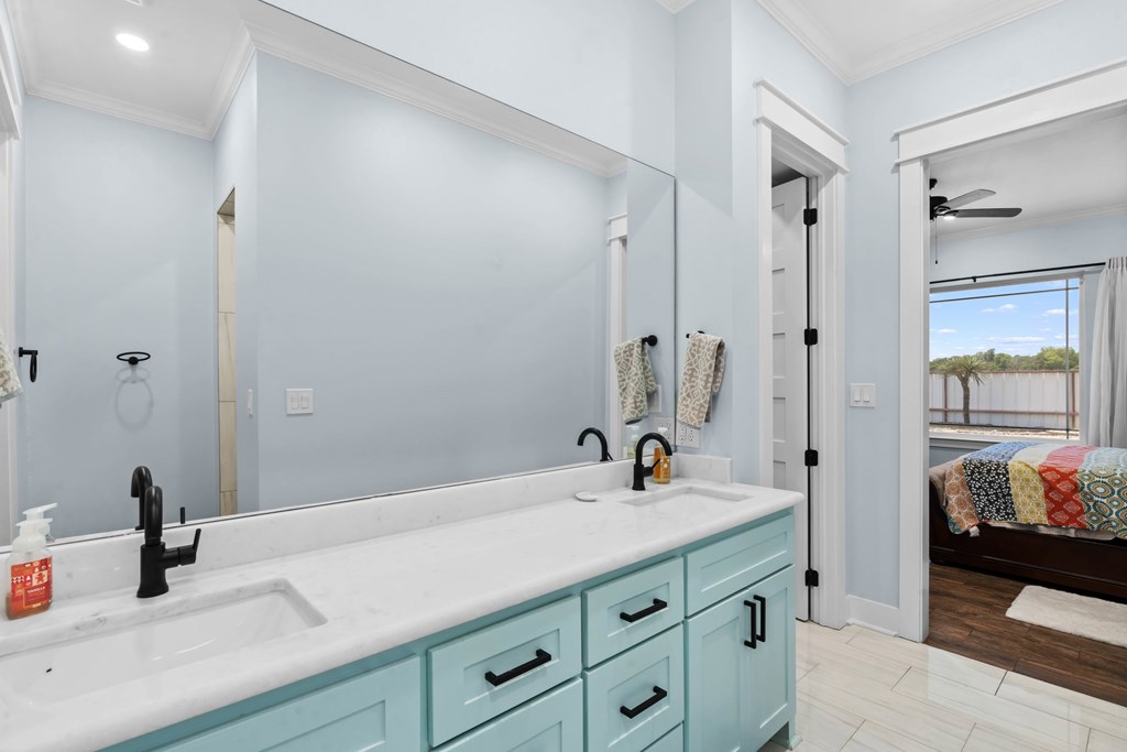 1218 VZ County Road Canton, TX 75103 - Photo 23 of 72 Bathroom 1