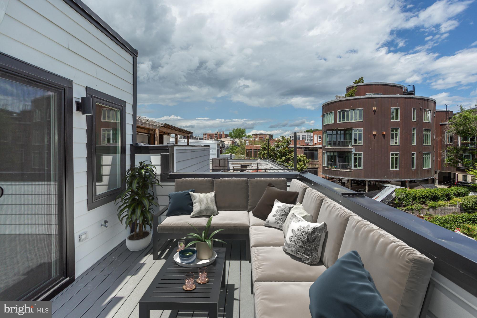 2301 Ontario Road Northwest, Unit 301 Washington, DC 20009 - Photo 6 of 17 AND, THIS private roof deck!