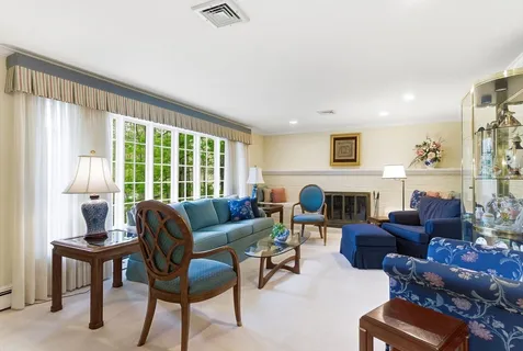 $1,048,000 | 32 Hayden Lane, Bedford, MA 01730