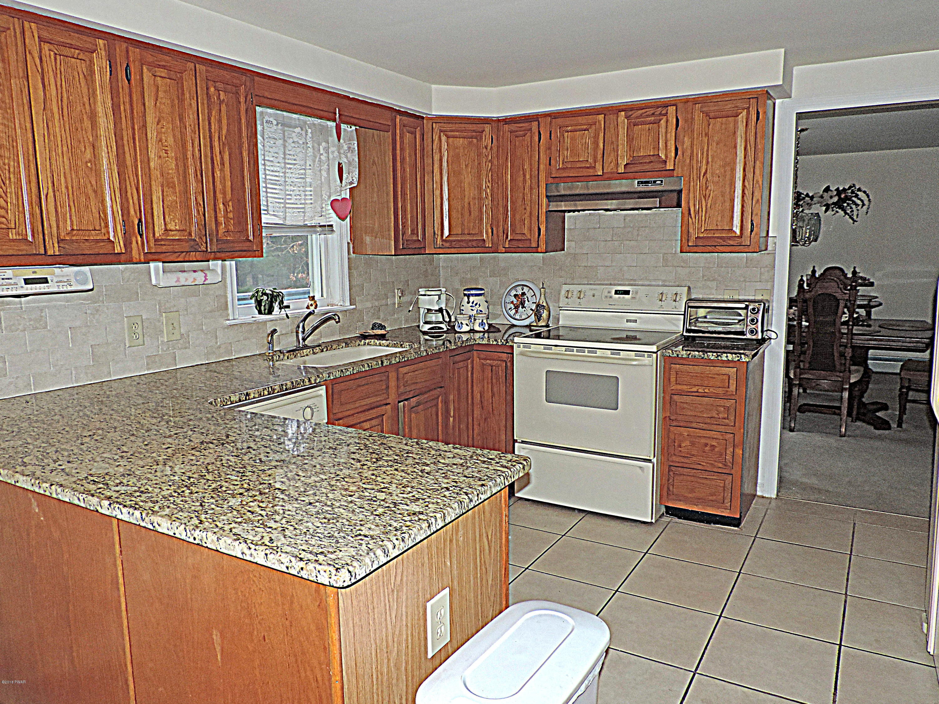 121 Ranger Road Greeley, PA 18425 - Photo 9 of 45 121 Ranger Road 008