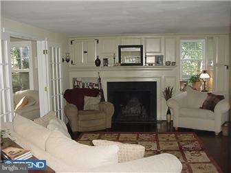 508 East Valley Green Road Flourtown, PA 19031 - Photo 6 of 12 Living Room