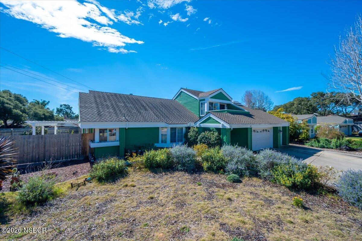 892 Onstott Road Lompoc, CA 93436 - Photo 2 of 40 a front view of house with yard and green space