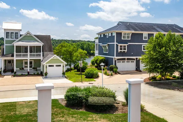 $529,000 | 12 Great Lp W Drive, Ottawa, IL 61350