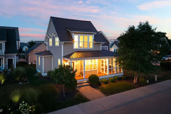 $529,000 | 12 Great Lp W Drive, Ottawa, IL 61350