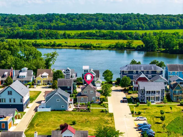 $529,000 | 12 Great Lp W Drive, Ottawa, IL 61350