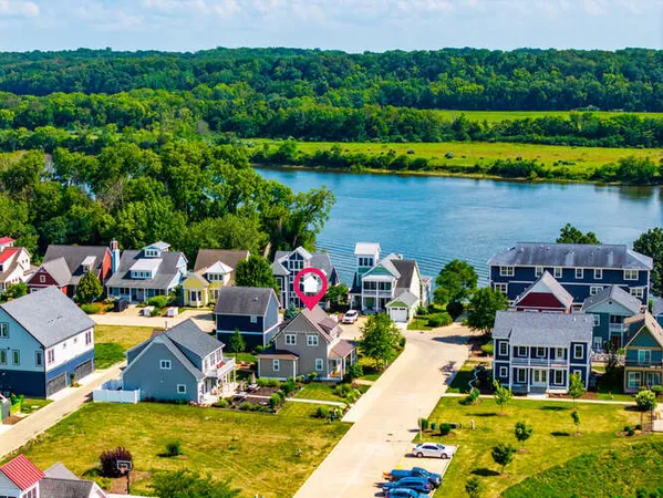 $529,000 | 12 Great Lp W Drive, Ottawa, IL 61350