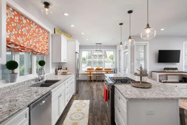 $529,000 | 12 Great Lp W Drive, Ottawa, IL 61350