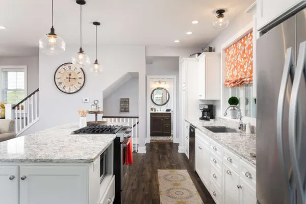 $529,000 | 12 Great Lp W Drive, Ottawa, IL 61350