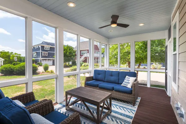 $529,000 | 12 Great Lp W Drive, Ottawa, IL 61350