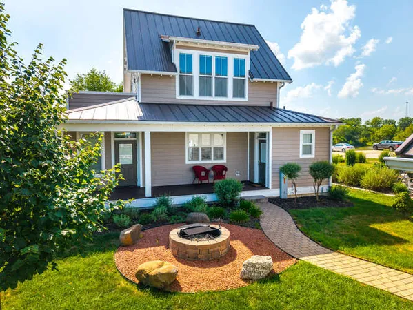 $529,000 | 12 Great Lp W Drive, Ottawa, IL 61350