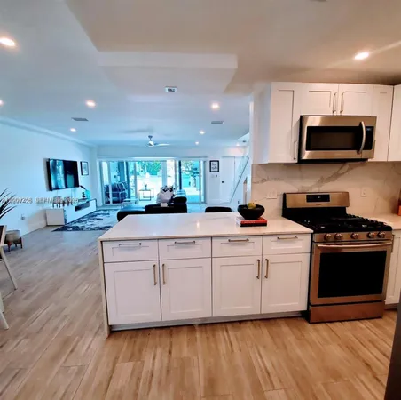 $7,695 | 7406 Gary Avenue, Miami Beach, FL 33141