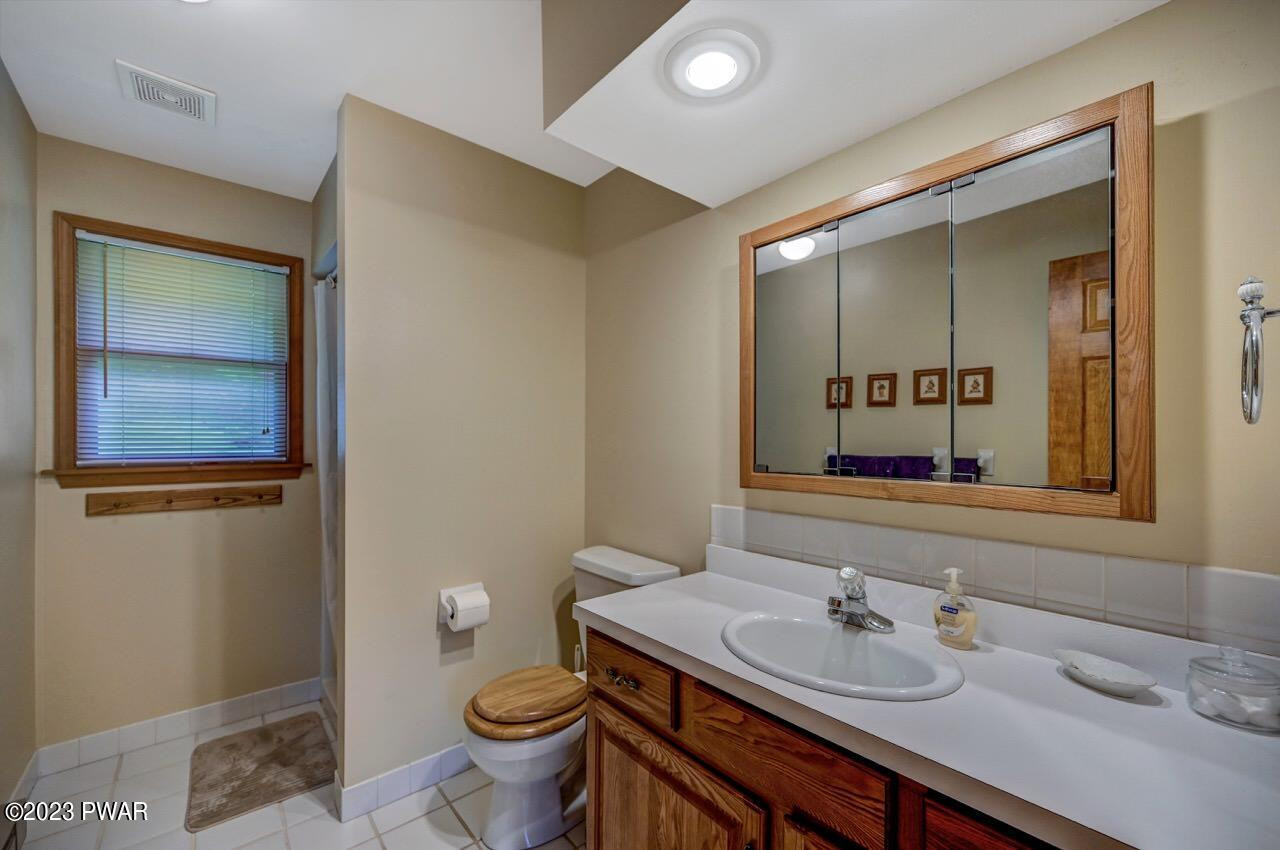 194 North Smith Road Waymart, PA 18472 - Photo 46 of 88 Bathroom