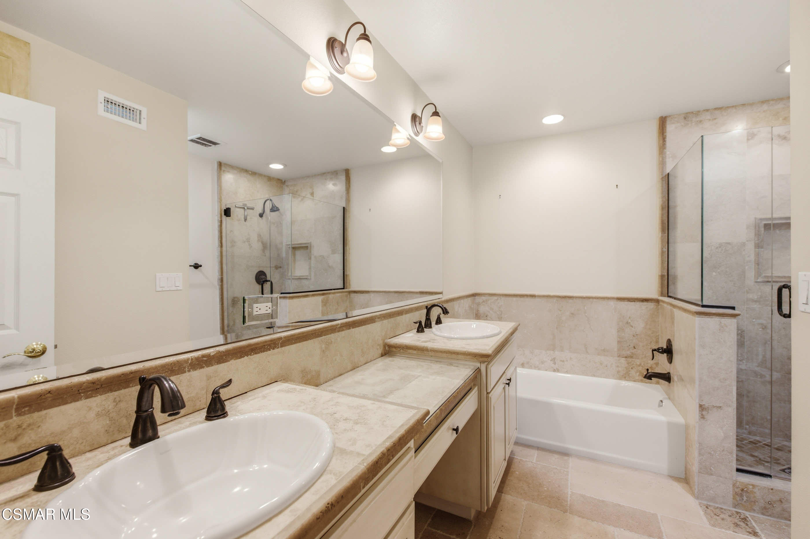 2720 Goldfield Place Simi Valley, CA 93063 - Photo 24 of 37 2720 Goldfield Pl Simi Valley-24