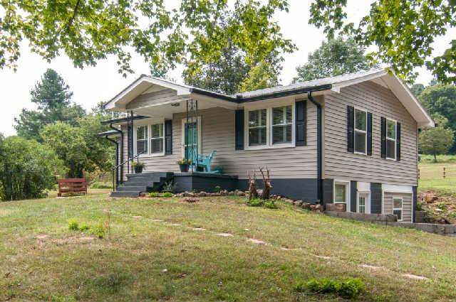 1375 St Paul Road Charlotte, TN 37036 - Photo 2 of 20 Gallery Image 2