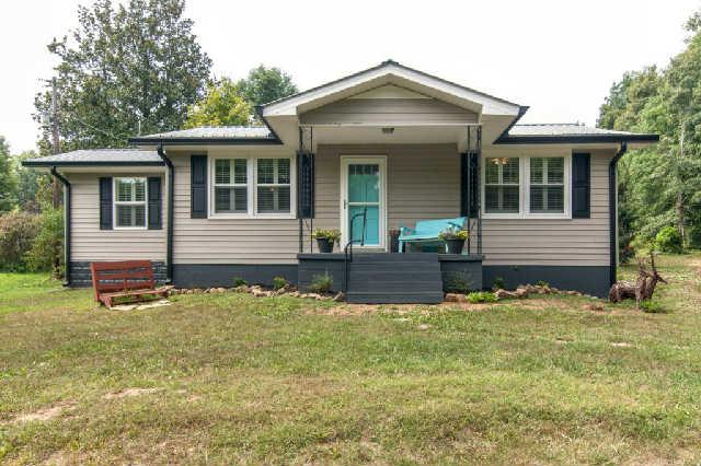 1375 St Paul Road Charlotte, TN 37036 - Photo 3 of 20 Gallery Image 3
