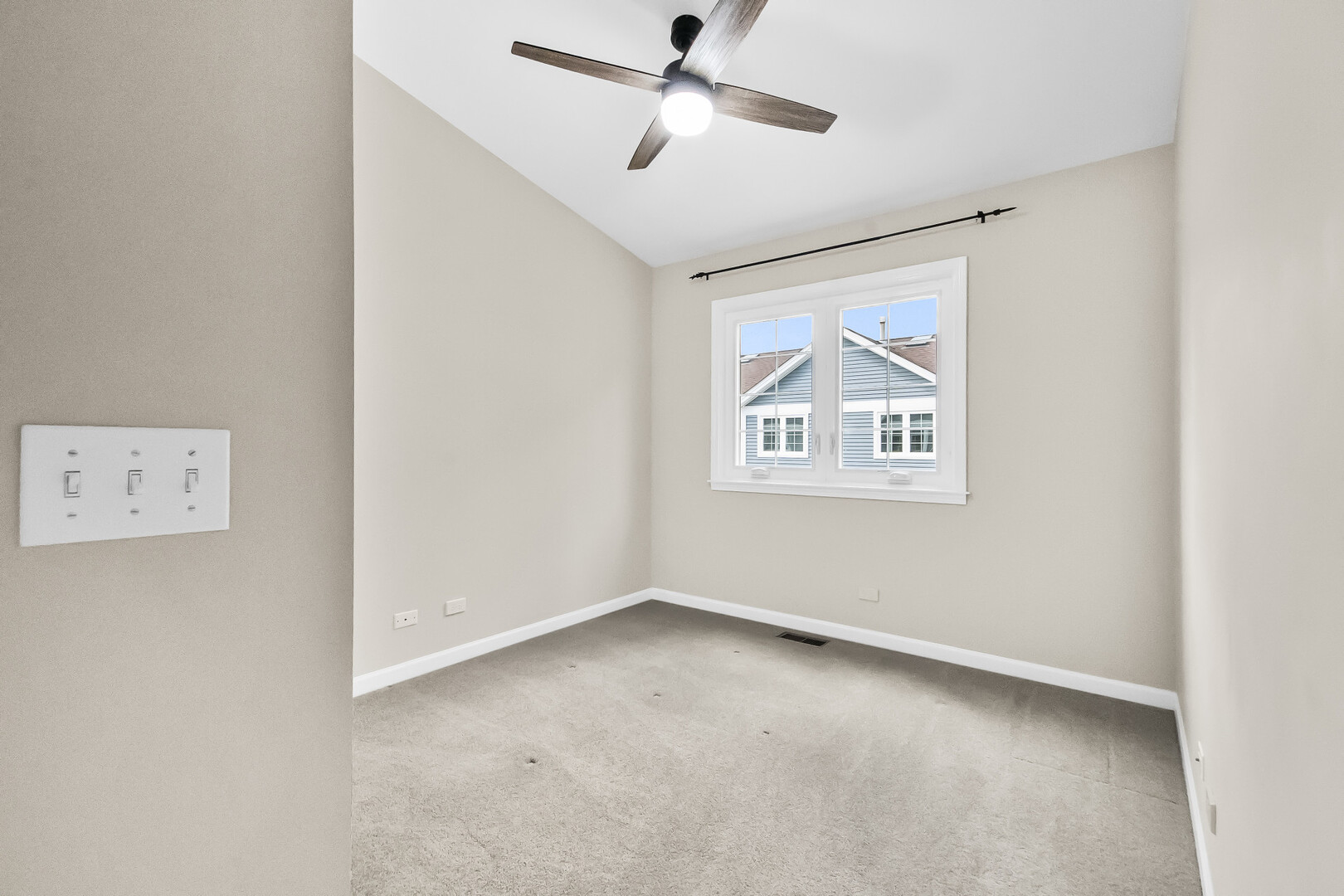 1815 Crain Street Evanston, IL 60202 - Photo 16 of 25