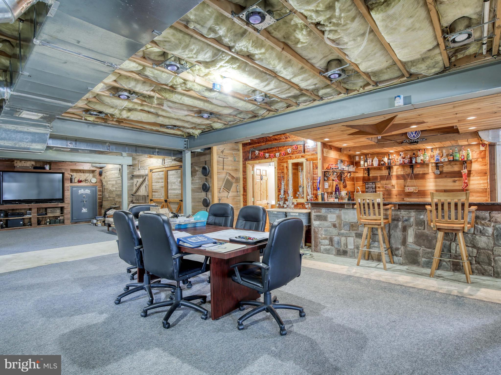 686 Cedar Grove Road Winchester, VA 22603 - Photo 41 of 72 Awesome work and play space!