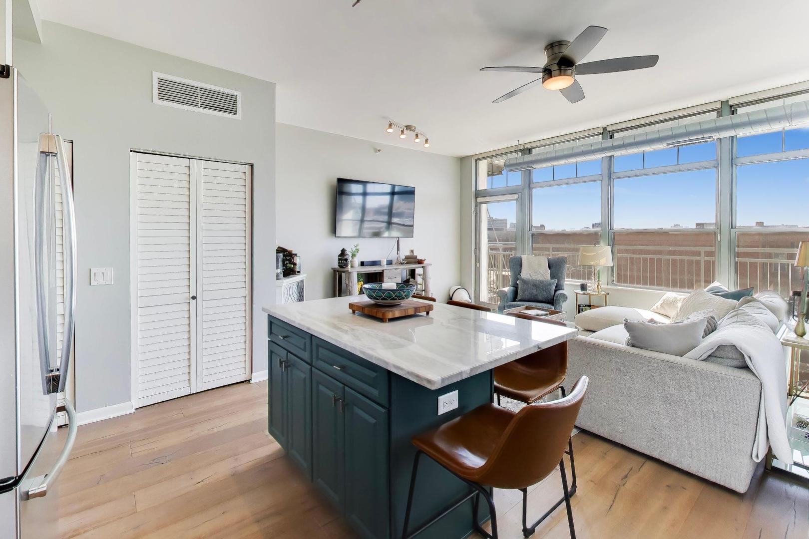 1200 West Monroe Street, Unit 612 Chicago, IL 60607 - Photo 12 of 31