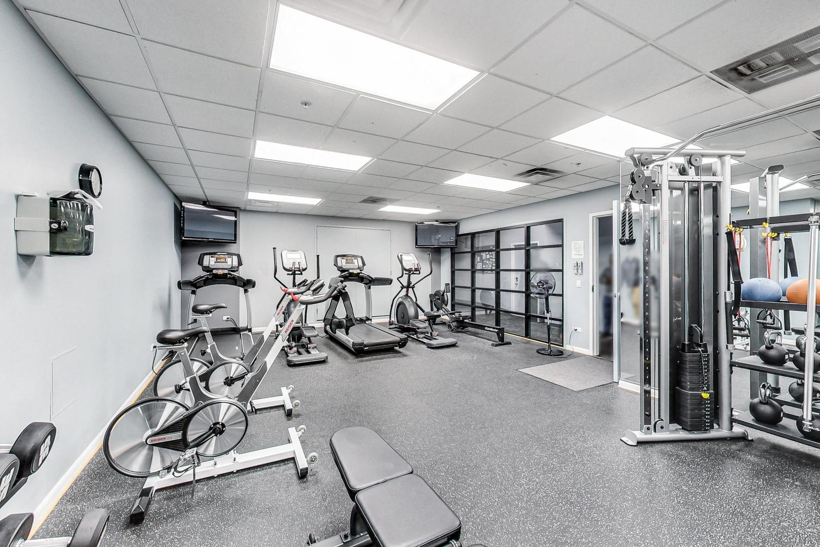 1200 West Monroe Street, Unit 612 Chicago, IL 60607 - Photo 24 of 31