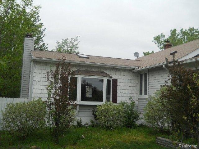 18741 Martin Road Roseville, MI 48066 - Photo 2 of 10 5-7 067.jpg