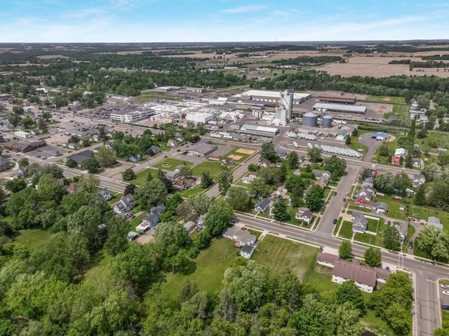 $35,000 | 1034 East La Salle Avenue, Barron, WI 54812