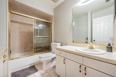 $394,900 | 3819 West Horatio Street, Unit B10, Tampa, FL 33609