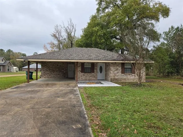 $1,300 | Undisclosed Address, Tickfaw, LA 70466