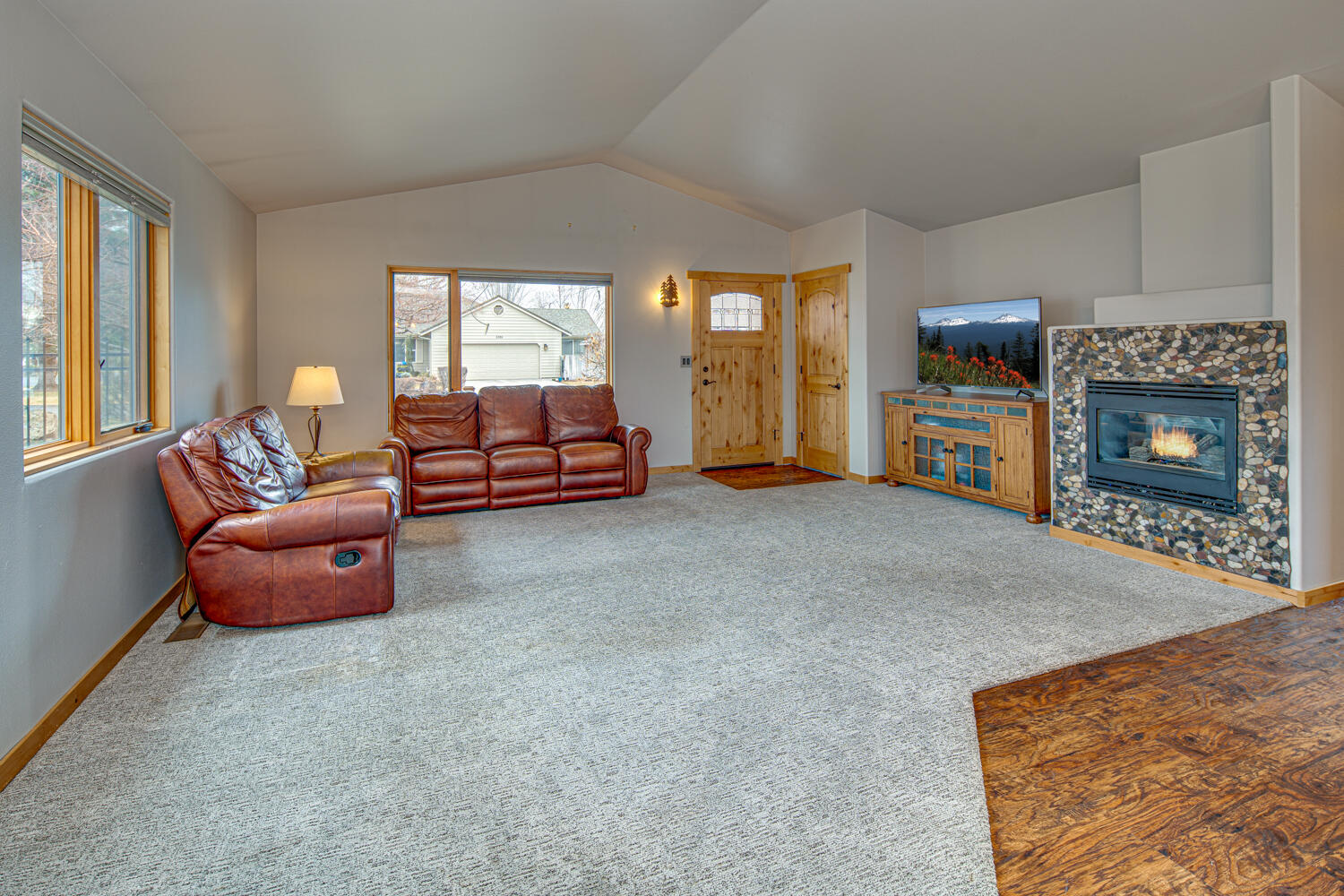 3397 Northeast Stonebrook Loop Bend, OR 97701 - Photo 6 of 35 Living area