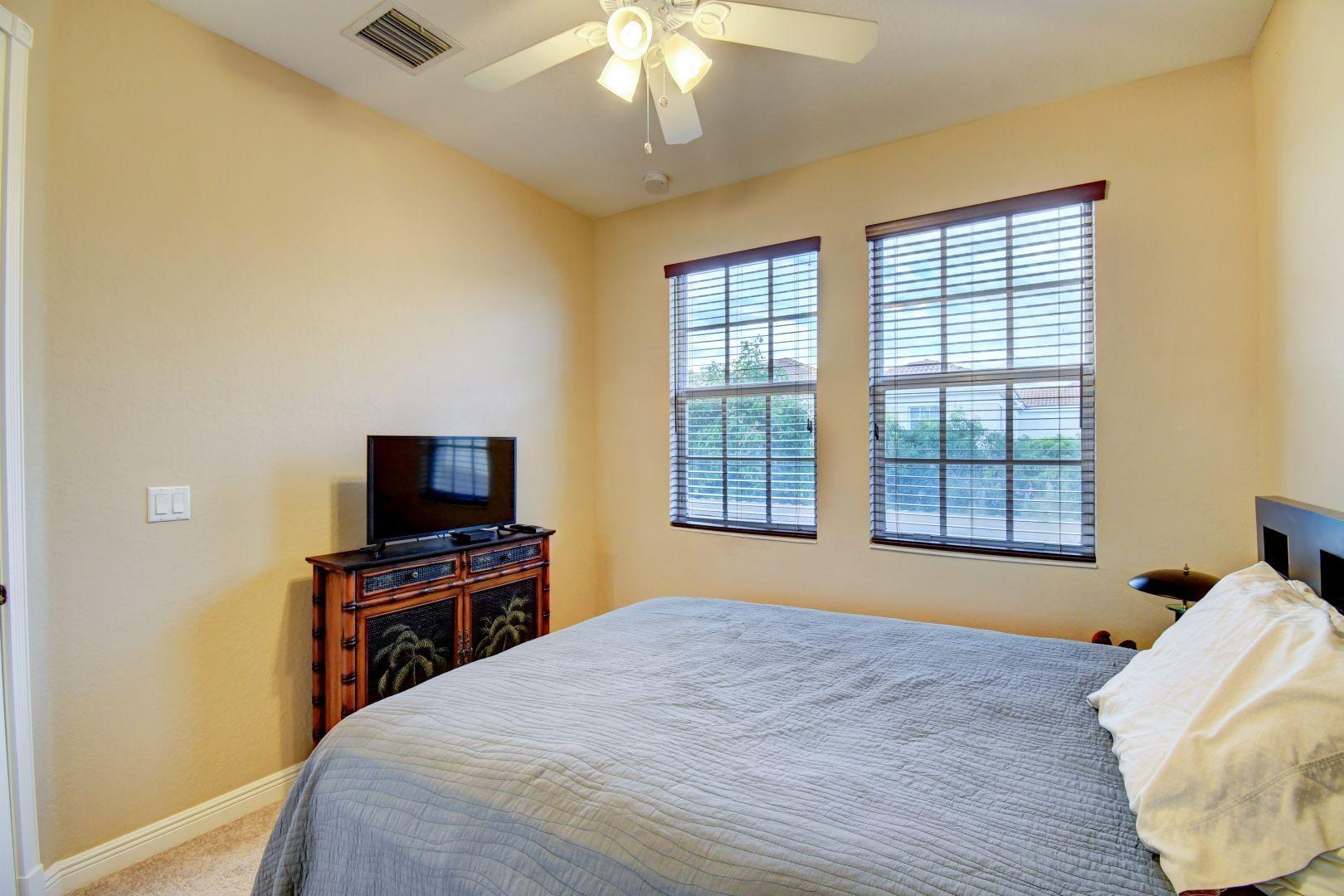 862 Northwest 83rd Lane Boca Raton, FL 33487 - Photo 37 of 41 60_dsc_8069_70_71_72_73