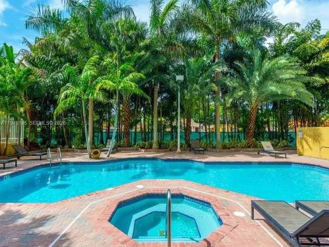 $2,200 | 3500 Coral Way, Unit 803, Miami, FL 33145