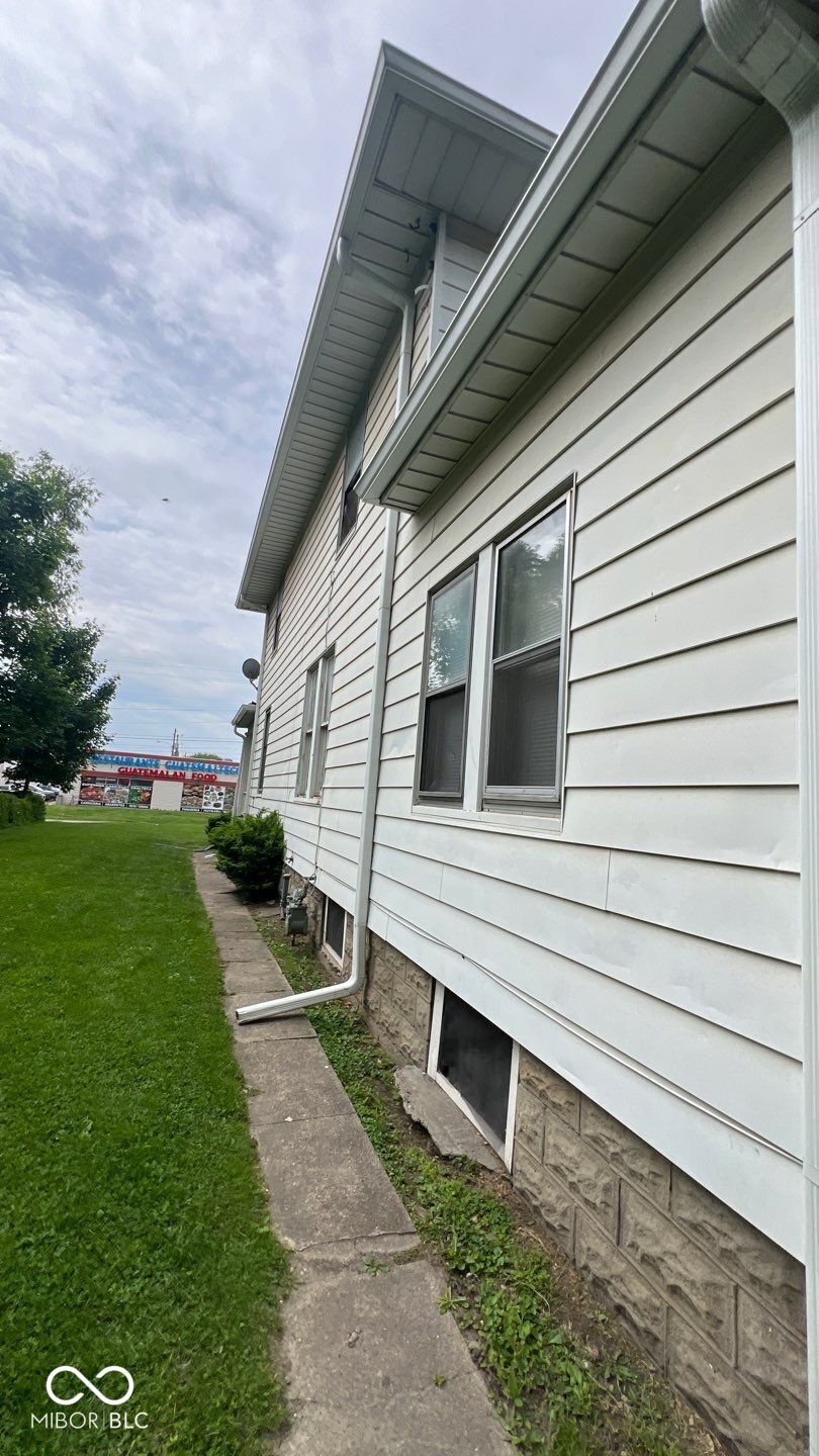 3614 East Washington Street Indianapolis, IN 46201 - Photo 4 of 32