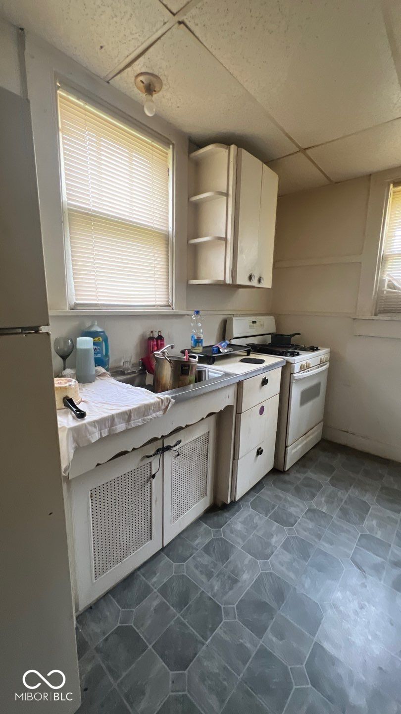 3614 East Washington Street Indianapolis, IN 46201 - Photo 7 of 32