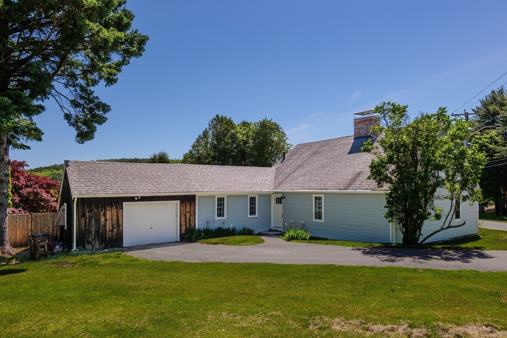 129 Whitehall Road Amesbury, MA 01913 - Photo 27 of 32 Gallery Image 27