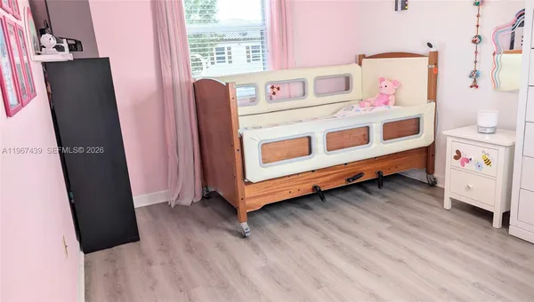 $525,000 | 17038 Southwest 95th Terrace, Miami, FL 33196