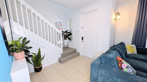 $525,000 | 17038 Southwest 95th Terrace, Miami, FL 33196