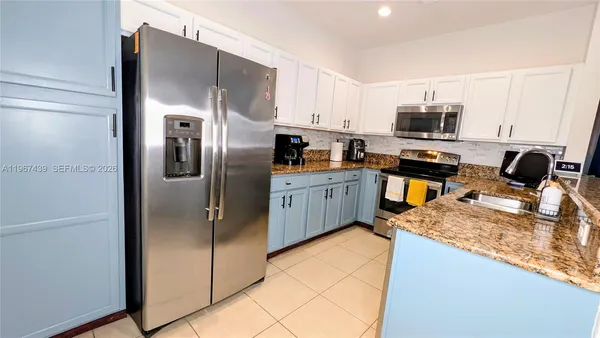 $525,000 | 17038 Southwest 95th Terrace, Miami, FL 33196