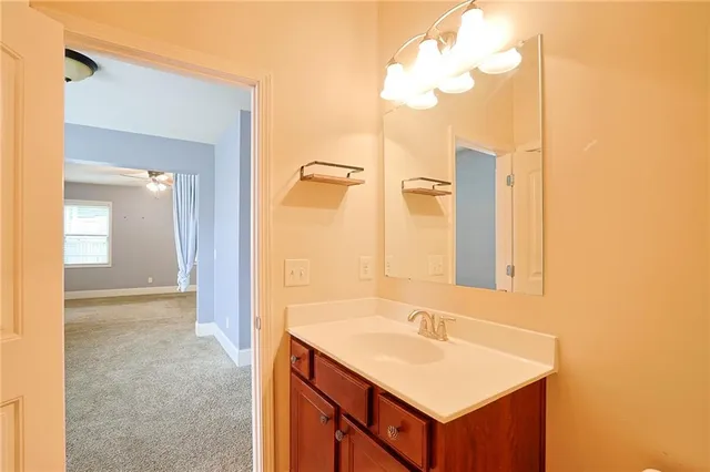 a view of empty room with window