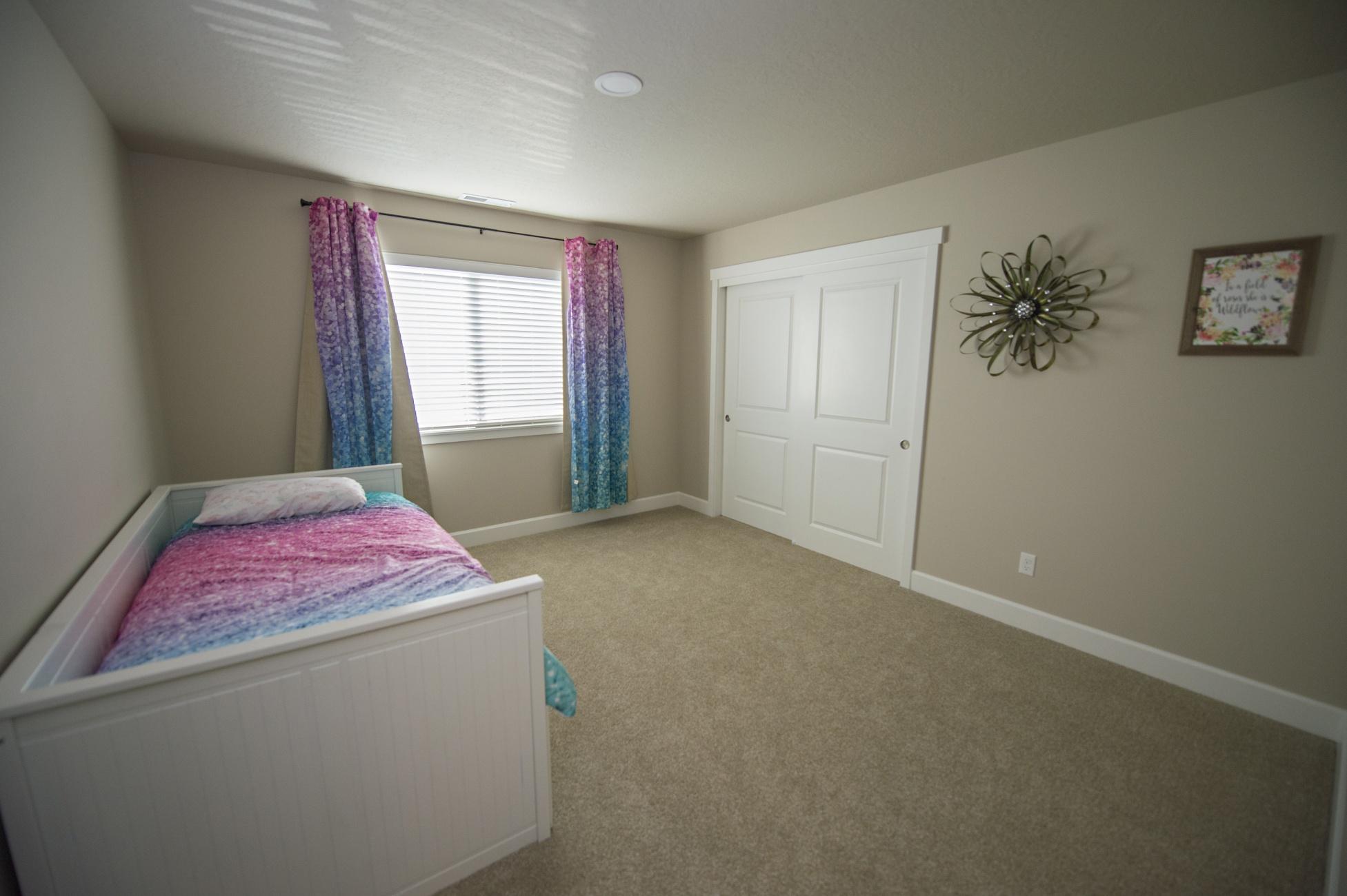 1315 Southwest 23rd Street Redmond, OR 97756 - Photo 17 of 20 Guest Room 2