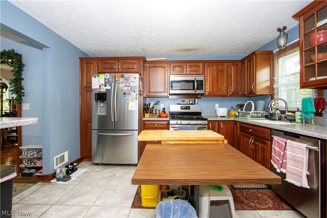 4069 Cleveland Road Wooster, OH 44691 - Photo 5 of 30