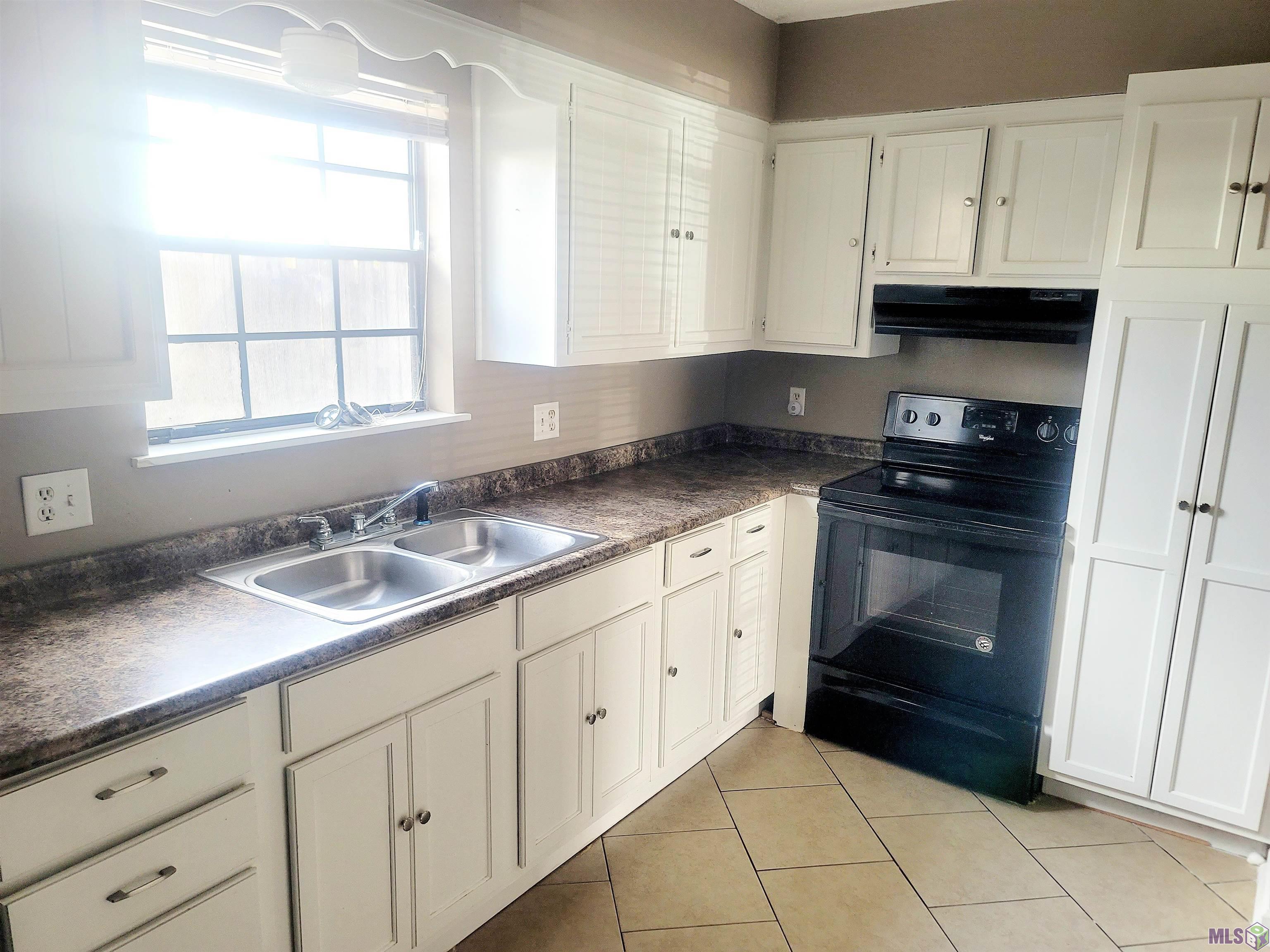 526 South Flannery Road Baton Rouge, LA 70815 - Photo 3 of 15 Gallery Image 3