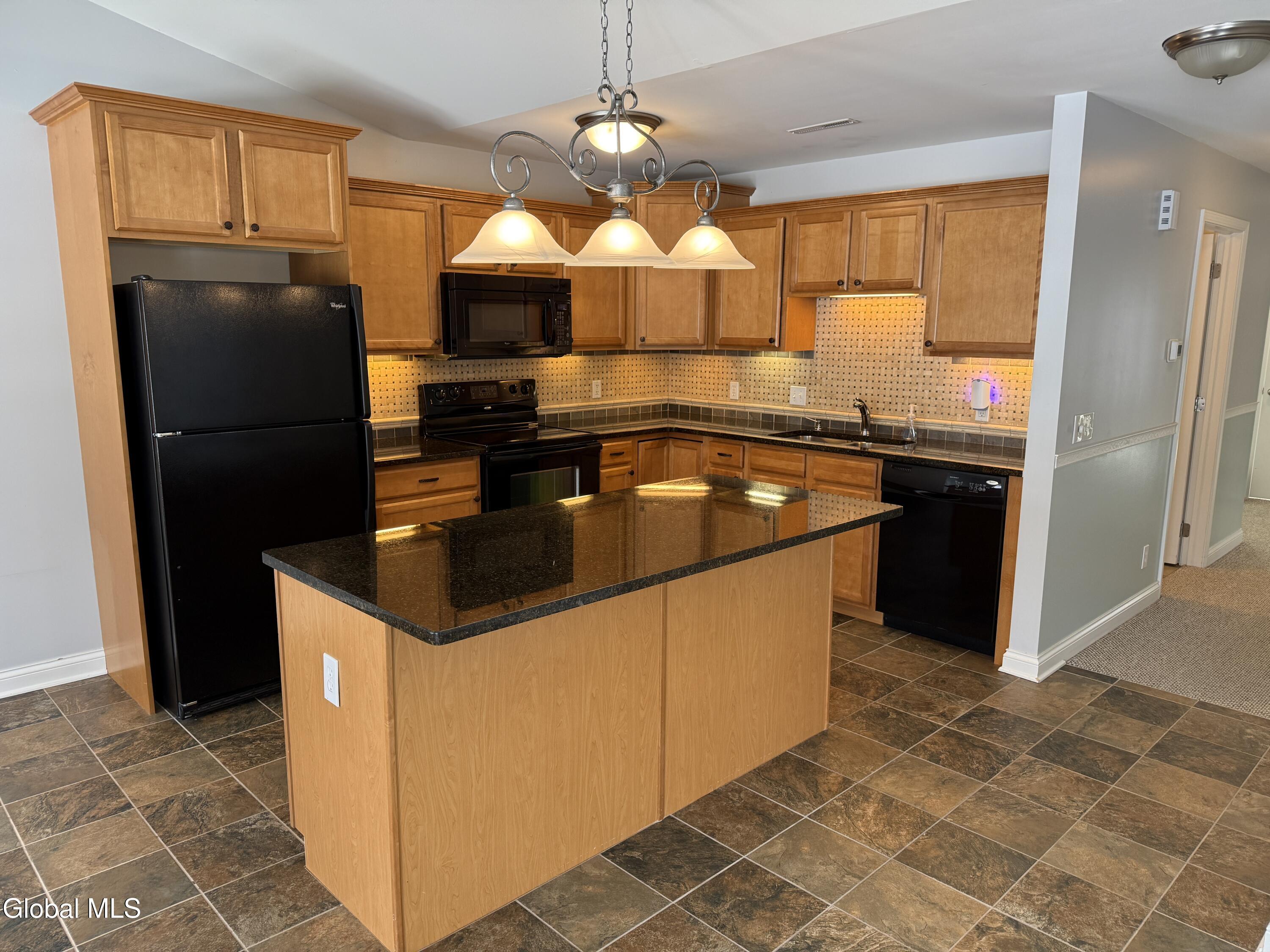 802 Royale Court North Greenbush, NY 12180 - Photo 3 of 30 IMG_5513