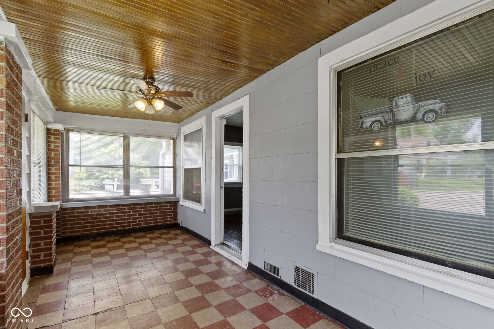 1021 West 37th Street Indianapolis, IN 46208 - Photo 12 of 54